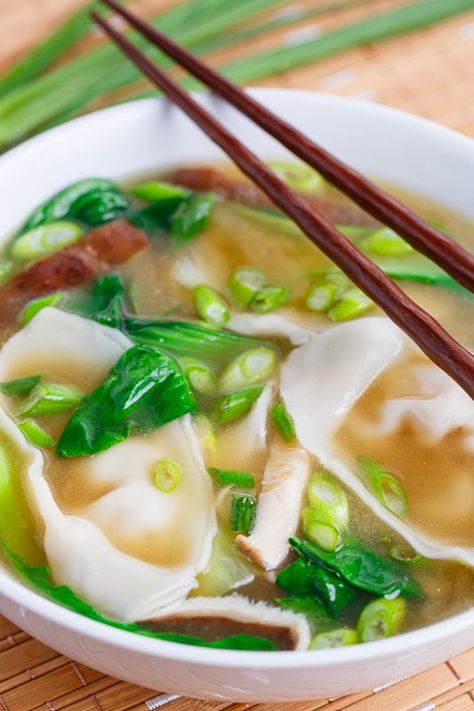 Shrimp Wonton Soup, Wonton Soup Recipe, Shrimp Wonton, Won Ton, Wonton Wrappers, Asian Soup, Wontons, Asian Cooking, Asian Dishes