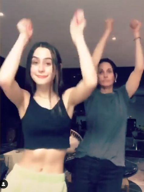 Coco Arquette, 15, Dances with Mom Courteney Cox — and <em>Friends</em> Fans Compare It to 'the Routine' Courteney Cox And David Arquette, 15 Dances, Courtney Cox Arquette, Coco Arquette, Nepo Baby, David Arquette, Courtney Cox, David Schwimmer, Hip Hop Songs