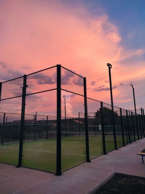 Paddle Tennis Aesthetic, Pickleball Court Aesthetic, Ralph Lauren House, Tennis Wallpaper, Paddle Tennis, Tennis Aesthetic, Instagram Feed Planner, Teen Wolf Memes, Style Parisienne