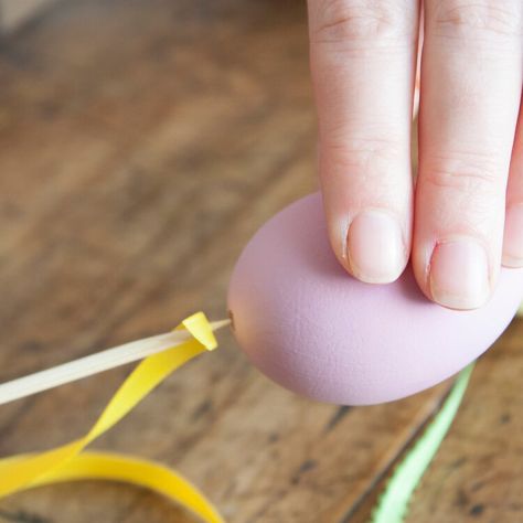 How to Make Blown Easter Egg Decorations How To Empty Eggs For Decorating, Blown Eggs Decorating Ideas, Blown Out Eggs Ideas, How To Blow Eggs Out, Blown Easter Egg Decorating, Blown Out Eggs Decoration, Egg Blowing How To Decorate, Egg Blowing, Bored Crafts