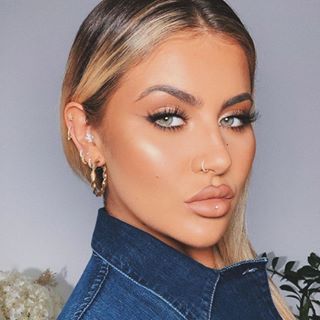 Hashtag #curatedear su Instagram • Foto e video Jamie Genevieve, Good Face, Elegant Nails, Instagram Foto, Nostril Hoop Ring, Septum Ring, Face Paint, Face Makeup, Makeup Looks