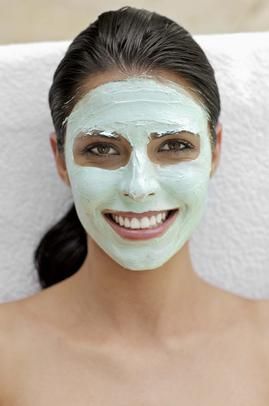 Jupiterimages/Goodshoot/Getty Images Steaming Your Face, Open Pores, Bleaching Cream, Skin Lightening Cream, Facial Steaming, Homemade Facials, Lightening Creams, Baking Soda Shampoo, Moisturizer For Oily Skin