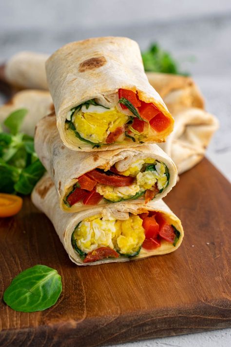 Breakfast Wraps Recipes, Chorizo Recipe, Balanced Food, Breakfast Wrap, Scrambled Eggs With Cheese, Baked Breakfast, Chorizo Recipes, Breakfast Wraps, Smoked Cheese