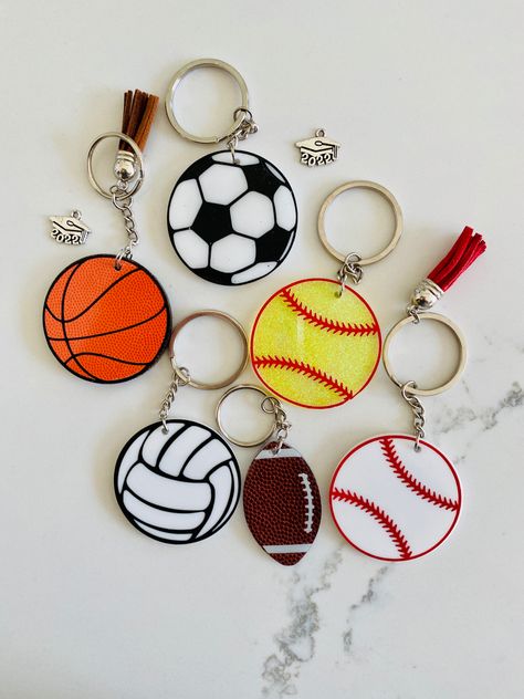 Team Keychains Diy, Sports Keychains Diy, Soccer Keychain Diy, Volleyball Keychain Acrylic, Volleyball Acrylic Keychain, Diwali Craft For Children, Sports Keychains, Football Keychain, Clay Keychain