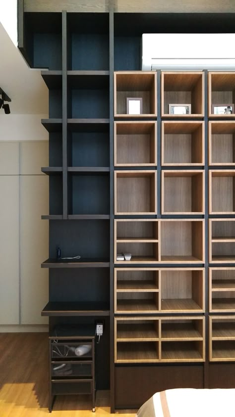 Japanese Shelving, Built In Entertainment Center Ideas, Grid Shelves, Speaker Stands Diy, Locker Designs, Factory Interior, Family Room Walls, Living Wall Decor, Wall Niche