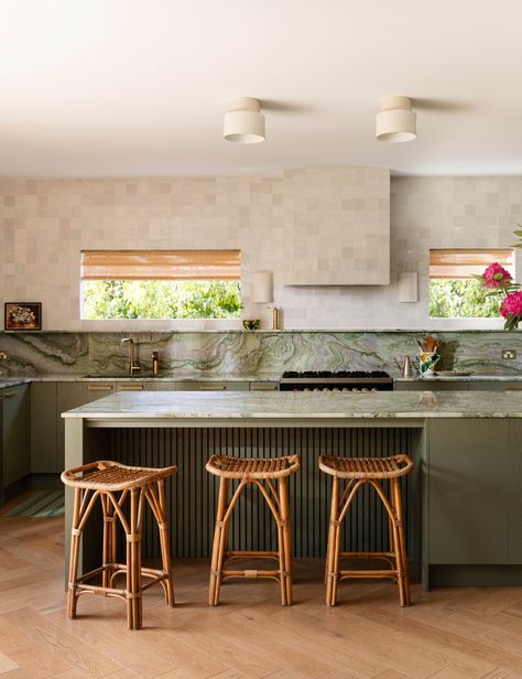 Green Marble Kitchen, Flack Studio, Green Kitchens, Living Room And Kitchen Design, California Bungalow, Bonnie And Neil, Joinery Design, Marble Kitchen, Vintage Wall Sconces