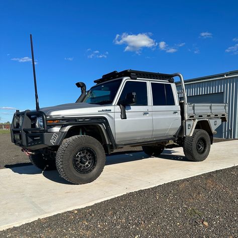 🤩 The Ultimate 79 Series Dual Cab Landcruiser Transformed 🤩 Embark on your next adventure with our exclusively designed 79 Series enhancements - Featuring: ◻️ The Bushman Fridge console for refreshments on the go ◻️ Robust Towing Mirrors for wider rear views ◻️ Custom Speaker Pods for an immersive audio experience ◻️ A sleek Bulge Roof console for added cabin utility ◻️ And Underseat Storage Drawers to keep you organised Each detail is a reflection of our commitment to quality, durability and... 79 Series Landcruiser, Landcruiser 79 Series, 79 Series, Land Cruiser 70 Series, Biker Love, Dream Land, Golf Fashion, Future Car, My Dream Car