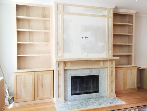 Fireplace Bookcase, Built In Bookshelves, Built In Around Fireplace, Built In Shelves Living Room, Living Room Built Ins, Fireplace Built Ins, Top Jeans, Life Lately, Fireplace Remodel