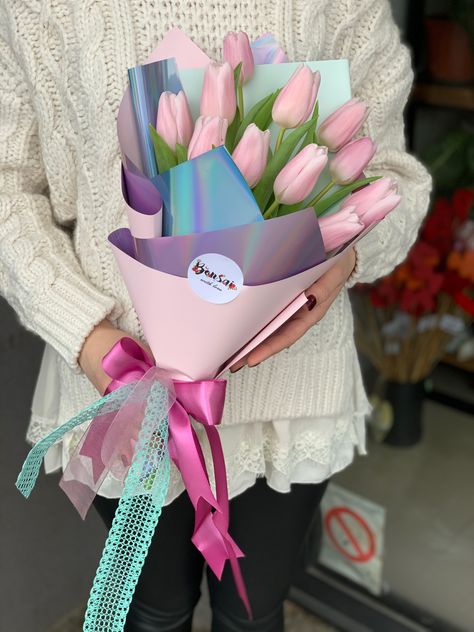 Flower Wrapping, Tulip Bouquet, How To Wrap Flowers, Flower Bouquets, Flowers Bouquet, Bouquets, Tulips, Flowers