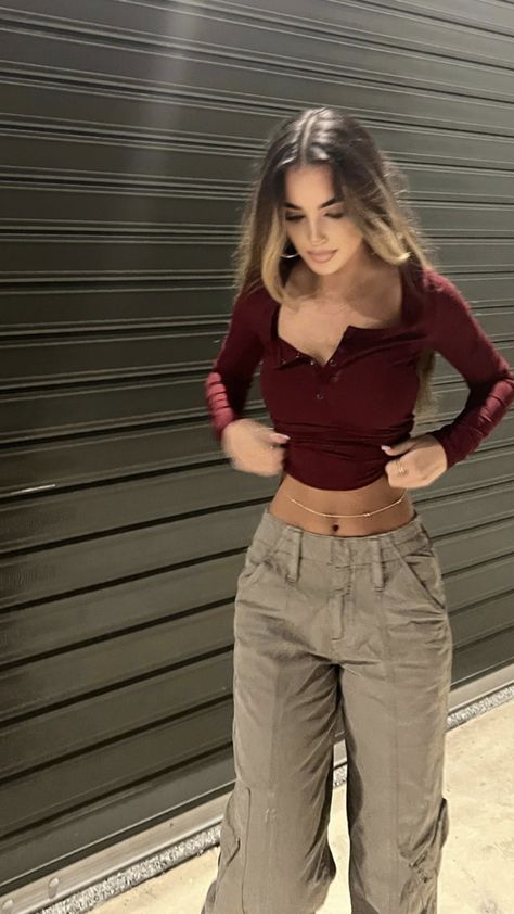 For Better Or For Worse, Maroon Top, Everyday Fashion Outfits, Fashion Statements, Quick Outfits, Looks Street Style, Simple Trendy Outfits, Cute Everyday Outfits, Really Cute Outfits