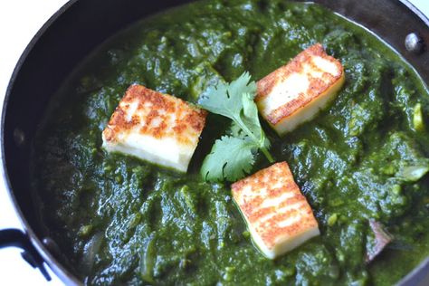 Forks N Knives: Palak Paneer Recipe | Restaurant Style Palak Paneer | Spinach With Cottage Cheese Palak Paneer Recipe, Indian Cheese, Paneer Recipe, Paneer Recipes, Healthy Food Options, Indian Dishes, Healthy Eating Recipes, Cottage Cheese, Palak Paneer