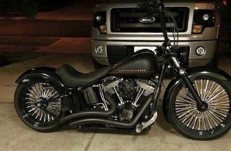 Blacked out Harley Softail with Fat Spoke wheels. Great looking bike. Soft Tail Slim, Motocykle Harley Davidson, Bmw 1000rr, Xe Ducati, Мотоциклы Harley Davidson, Motos Harley, Bobber Custom, Мотоциклы Cafe Racers, Harley Davidson Fatboy