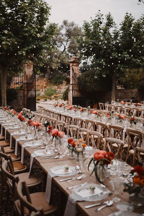 Secluded Wedding, Spring Wedding Ideas, Spring Weddings, Mallorca Spain, Martha Stewart Weddings, The Perfect Wedding, Stylish Wedding, Event Catering, Reception Decorations