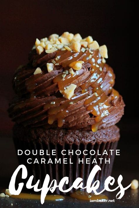 Love some caramel desserts? Try these Double Chocolate Caramel Heath Cupcakes. They are an indulgent way to treat yourself! Delight your friends and family with this easy cupcake recipe! Heath Cupcakes, International Desserts, Easy Cupcake Recipes, Caramel Desserts, Cupcake Recipes Chocolate, Gourmet Cupcakes, Cupcake Flavors, Easy Cupcakes, Cupcake Recipe