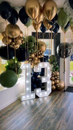 Boys 18th Birthday Decoration Ideas, Teen Boy Birthday Decorations, Boys 18th Birthday Ideas, Kalisan Balloons, Boys 15 Birthday Party Ideas, 18th Birthday Party Ideas For Boys, 18th Birthday Decorations For Boys, 15th Birthday Ideas, 18th Birthday Ideas For Boys