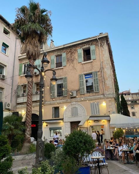 Somewhere in Marseille in 2022 🇫🇷 #marseille #travel #france #aesthetic #marseilletravel #cotedazur #frenchriviera #francetravel #marseillefrance Mediterranean Village, Mediterranean Aesthetic, Spain Aesthetic, Road Trip Places, France Aesthetic, Village Ideas, Mediterranean Summer, Marseille France, Travel France