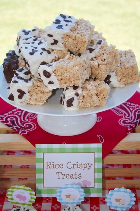 farm treat  make rice krispie square, dip end in white chocolate and then take a knife dip it in chocolate and make patches of brown on the white! Farm Theme Birthday, Farm Animal Party, Farm Animals Birthday Party, Farm Themed Birthday Party, Barnyard Party, Cow Birthday, Farm Animal Birthday, Barnyard Birthday, Krispy Treats