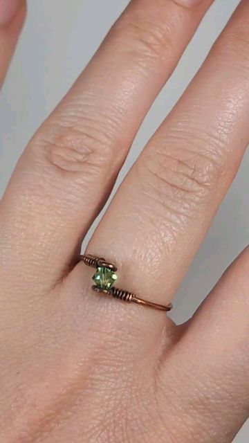 Cleft of the Rock Creations on Instagram: "EASY stackable birthstone rings! #diy #wirewrappingtutorial #jewelrytutorial #diyjewelry #jewelry #wirewrapping #wire #howto #fyp #foryoupage #foryou" Men’s Wire Wrapped Ring, Wire Wrap Rings Diy, Diy Wire Rings With Stone, Wire Rings Tutorial Easy, Easy Wire Rings, Diy Wire Wrapped Ring, Wire Rings Ideas, Diy Stone Rings, Wired Rings