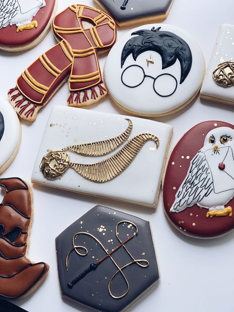 Harry Potter Birthday Cookies Royal Icing, Royal Icing Harry Potter Cookies, Harry Potter Sugar Cookies Decorated, Harry Potter Birthday Cookies Decorated, Harry Potter Decorated Cookies, Harry Potter Cookies Royal Icing, Harry Potter Cookies Decorated, Harry Potter Sugar Cookies, Harry Potter Cookies