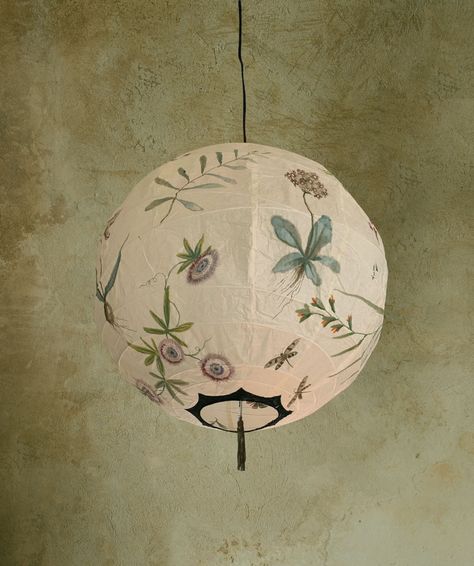 Charlap Hyman & Herrero | Flora Lantern Floral Paper Lanterns, Paper Lantern Pattern, Paper Lanterns Diy Hanging, Painted Lanterns, Fabric Lantern, Japanese Paper Lanterns, Bedroom Murals, Diy Lanterns, Deco Luminaire