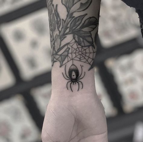 Spider Web Gap Filler Tattoo, Spiderweb Filler Tattoo, Spider Web Filler Tattoo, Spoder Web, Tattoo Gap Filler Ideas, Gap Filler Tattoo, Filler Tattoo, Spider Web Tattoo, Tattoo Filler