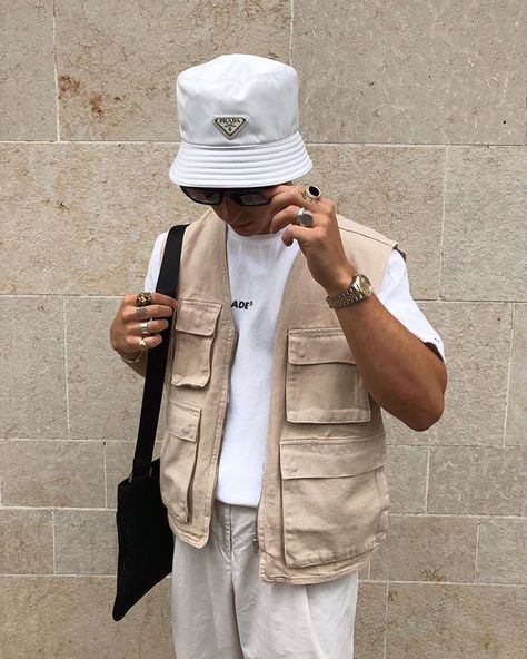 You never see the wayyy, I came, lookin like a fisherman - J Hus Fisherman Vest Outfit Men, Fisherman Vest Outfit, Utility Vest Outfit Men, Vest Outfits Men Streetwear, Vest Men Outfit, Utility Vest Outfit, Lollapalooza 2022, Vest Outfits Men, Boyfriend Outfit