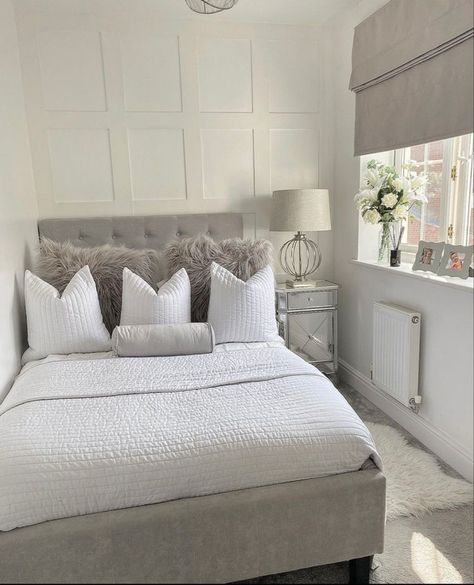 Small Greige Bedroom, Small Cream Bedroom, Beige And Grey Bedroom Ideas, Small Grey Bedroom Ideas, Small Spare Bedroom Ideas Guest Rooms, Grey And Cream Bedroom Ideas, Grey And Cream Bedroom, Greige Bedroom Ideas, Spare Room Dressing Room Ideas