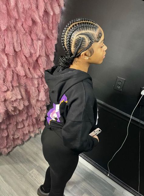 Scalp Braids Bun, Short Lace Hairstyles, Braids Going Back Into A Bun, Braided To The Back Hairstyles, Red Feed In Braids Cornrows, 6 Straight Back Feed In Braids With Design, Goddess Cornrow Braids, Braid To The Back, Designer Stitch Braids