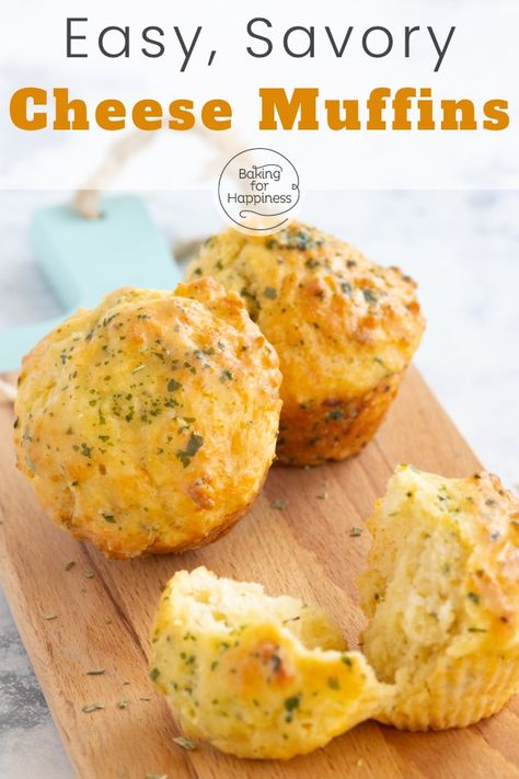 Easy, quick savory cheese muffins that are great for the whole family - whether for brunch, dinner or picnic. Easy Savory Muffins, Easy Savory Muffin Recipes, Cheese Muffins Recipes, Savory Muffins Vegetarian, Savoury Muffins Recipes Simple, Cheese Muffins Savoury, Best Savoury Muffin Recipe, Savoury Muffins Vegetarian, Cheese And Herb Muffins