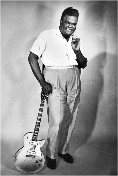 FREDDIE KING Freddie King, Guitar Man, Classic Blues, Jazz And Blues, King Photo, Blues Musicians, Delta Blues, Blues Artists, Muddy Waters