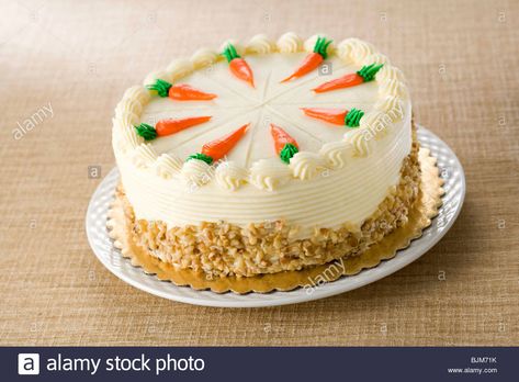 Fancy Carrot Cake, Cake Boss Cakes, Carrot Cake Decoration, Cake With Frosting, Sweet Carrot, Cute Birthday Cakes, Cake Boss, Bakery Recipes, Occasion Cakes