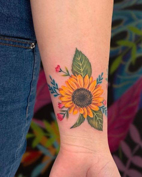 Small Sunflower Tattoo, Sunflower Tattoo Shoulder, Latest Tattoo Design, Cuff Tattoo, Floral Thigh Tattoos, Small Sunflower, Sunflower Tattoos, Latest Tattoos, Make Tattoo