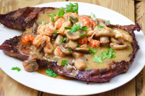 grilled sirloin steak recipe with creamy mushroom crawfish sauce Grilled Sirloin Steak Recipes, Sirloin Steak Recipes, Steak Sauce, Sirloin Steaks, No Carb Diets, Entree Recipes, Creamed Mushrooms, Steak Recipes, Wholesome Food