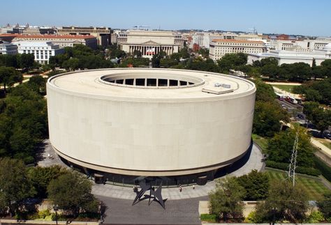 Hirshorn Museum in DC Dc Museums, African Museum, Circular Buildings, America Washington, Hirshhorn Museum, Washington Dc Metro, Easy Sculpture Ideas, Easy Sculpture, Dc Trip