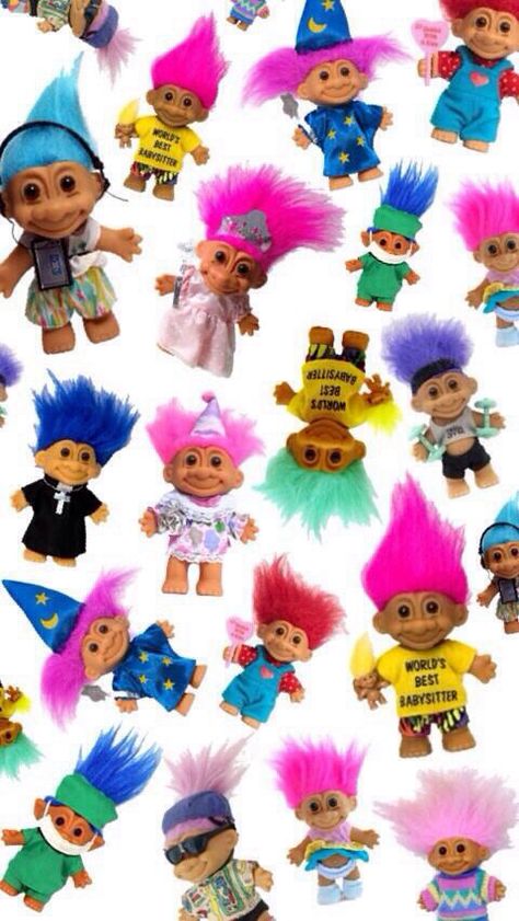 Never knew they had outfits i thought they were just always naked Vintage Troll Dolls, 80s Toys Nostalgia, Troll Dolls Vintage, Troll Party, Troll Dolls, 90s Childhood, 수채화 그림, Hello Dolly, 90s Kids