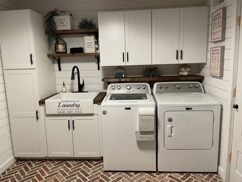 Laundry Room Design With Sink Farmhouse, Laundry Room Ideas Top Loader Layout With Sink, Laundry Room Design With Sink And Storage, Laundry Bathroom Layout, Laundry Room Bathroom Combo Utility Sink, Top Loader Laundry Room Ideas With Sink, Laundry Bathroom Combo Layout Design Room Ideas, Laundry Room Design With Sink, Laundry Room Sink Ideas