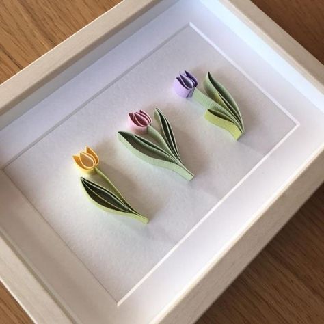 Quilling Tulips, Flower Making Crafts, Quilling Design, Quilling Flower Designs, Quilled Cards, Quilling Projects, Quilled Flowers, Paper Quilling For Beginners, Gifts Boxes