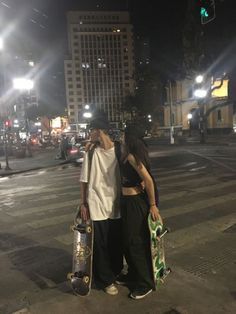 Skater Couple, Skate Vibes, Skate Aesthetic, Skateboard Aesthetic, Skater Vibes, Skating Aesthetic, Skater Aesthetic, Me N Who, Skater Girls