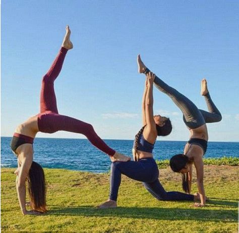 Beautiful, 3-person acro pose Three Person Yoga Poses, 3 Person Yoga Poses, Group Yoga Poses, Two People Yoga Poses, 2 Person Yoga Poses, Couples Yoga Poses, Acro Yoga Poses, Popular Yoga Poses, Yoga Challenge Poses