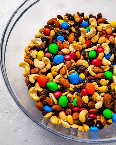 Trail Mix Yogurt Covered Pretzels, Dip Recipes Appetizers, Trail Mix Recipes, Homemade Trail Mix, The Cookie Rookie, Cookie Rookie, Party Appetizers Easy, Mix Recipes, Breakfast Drink