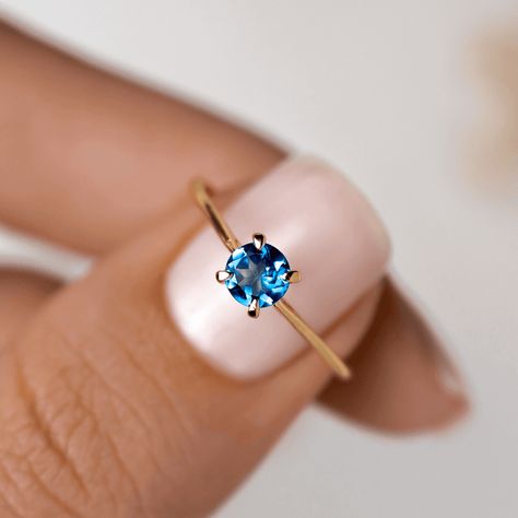 Blue Topaz Round Ring, London Blue Topaz Jewelry, Blue Topaz Engagement Ring, Blue Topaz Jewelry, Blue Topaz Gemstone, London Blue Topaz Ring, Topaz Jewelry, Coconut Girl, Topaz Stone