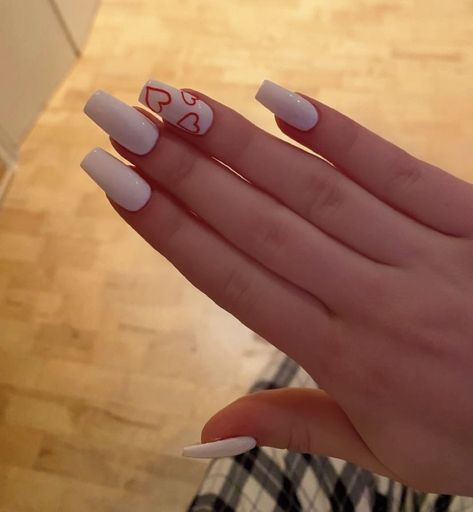 White Nails With Red Heart And Initial, White Nails Small Design, Valentine Day Nails Square, Simple White And Red Nails, Short White Valentines Day Nails, White Square Nails With Heart, White Valentine’s Day Nails, White Nails Red Design, White And Red Heart Nails