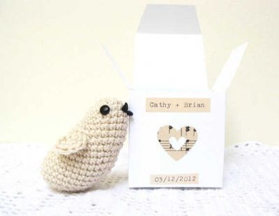 Crochet Wedding Favours, Scottish Wedding Themes, Cotton Yarn Projects, Crochet Wedding Gift, Wedding Crochet, Crochet Dreams, Crochet Wedding Dresses, Bridal Favors, Animal Crochet