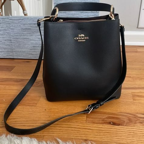 Coach Mollie Bucket Bag 22 Coach Bag Bucket, Luxury Bucket Bag, Coach Bag Black, Coach Sling Bags Women, Coach Bags Handbags, Coach Mollie Bucket Bag, Coach Mollie Tote, Tote Bag Coach, Black Coach Bag