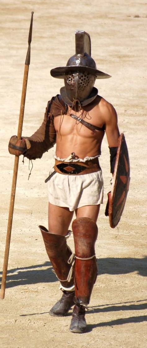 Roman Gladiator Armor, Gladiator Outfit Men, Gladiator Clothes, Hoplomachus Gladiator, Gladiator Reference, Gladiator Outfit, Stone Armor, Ancient Greek Warrior, Greek Armor