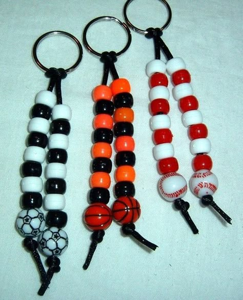 Sports Craft - Saved by Jodie Meade No instructions, just pic off-key chain or for back pack zipper Personalized Keychains, Pony Bead Crafts, Bead Keychain, Bible School Crafts, Pony Bead Patterns, Diy Collier, Sport Craft, Vbs Crafts, Keychain Handmade