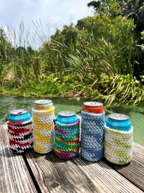 Crochet Can Koozie Pattern: Standard and Slim Sizes - Pink Bows & Twinkle Toes Crochet Can Coozie Pattern, Crochet Can Koozie, Crochet Koozie Pattern Free, Can Koozie Pattern, Koozie Pattern, Crochet Koozie, Crochet Numbers, Reverse Single Crochet, Crochet Beginner