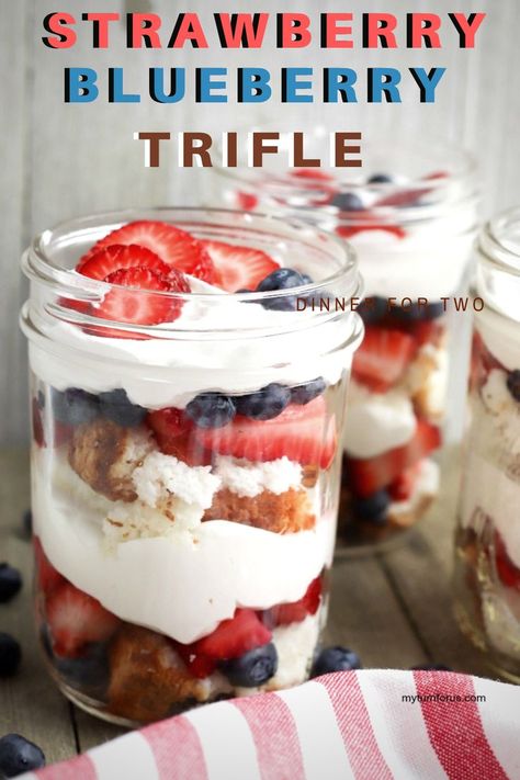 Simple trifle recipe for a individual red, white and blue trifle or summer berry trifle. It’s Mason jar dessert recipe for this strawberry angel food trifle. #RedWhiteBlueTrifle #MasonJarDessert #myturnforus #StrawberryAngelFoodTrifle #TrifleRecipe #masonjar #blueberryStrawberrytrifle #blueberryTrifle Mini Trifle Desserts, Angel Food Trifle, Individual Snacks, Mason Jar Desserts Recipes, Blueberry Trifle, Trifle Recipes Easy, Cake Treats, Mason Jar Recipe, Mason Jar Desserts