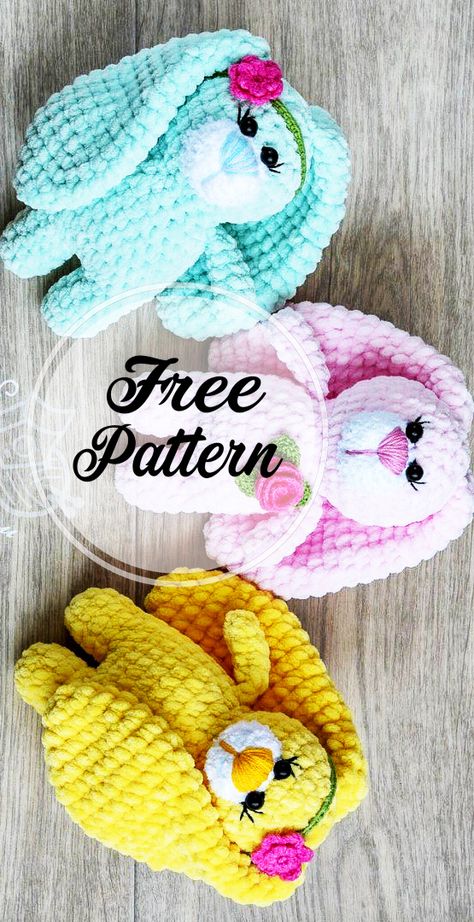 Free and Awesome Amigurumi Bunny Pattern With Rose | Amigurumiforum Crocheted Stuffed Animals, Easy Knitting Projects, Crochet Bunny Pattern, Easter Crochet Patterns, Pola Amigurumi, Crochet Animals Free Patterns, Haken Baby, Easter Crochet, Crochet Bunny