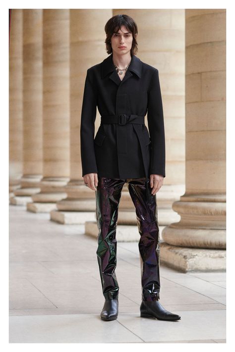 Givenchy Givenchy Menswear, Dior Men, Collection Couture, Style Royal, Estilo Real, Menswear Runway, Givenchy Man, Male Fashion Trends, Fashion Capsule